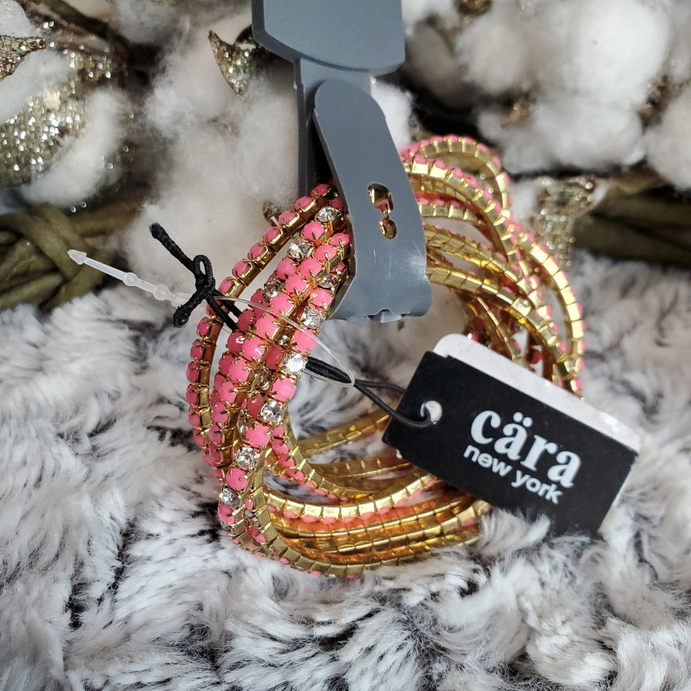 CARA NY Pink Gold Tone Stretch Rhinestone Bracelet - Picture 3 of 3